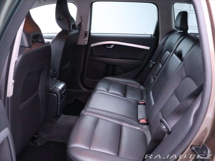 Volvo Ostatní modely 2,4 D5 158 kW Summum 2013