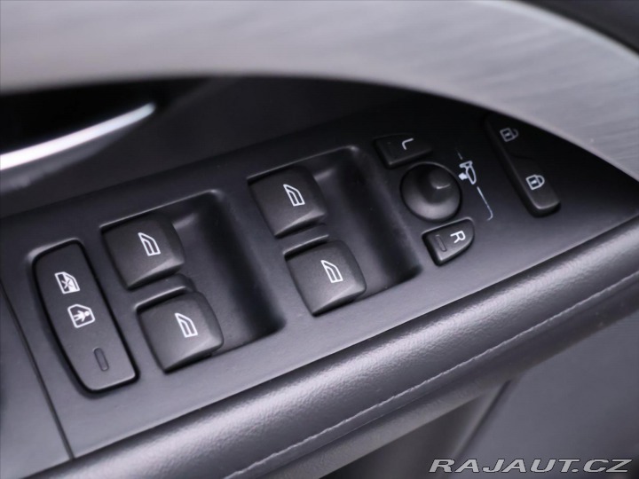 Volvo V70 2,4 D5 158 kW Summum 2013