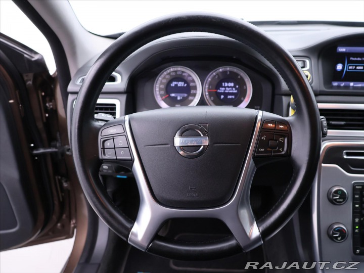 Volvo V70 2,4 D5 158 kW Summum 2013