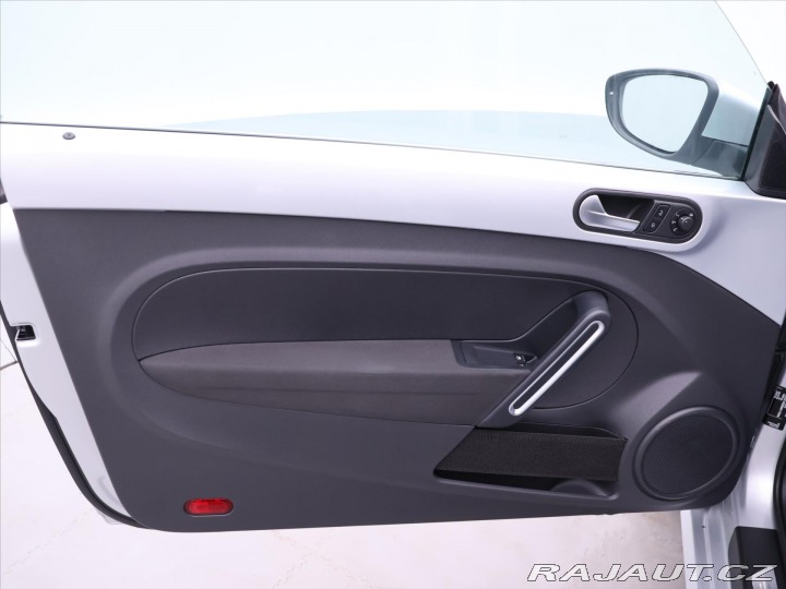 Volkswagen Beetle 1,2 TSI 77kW Design Serv. 2012