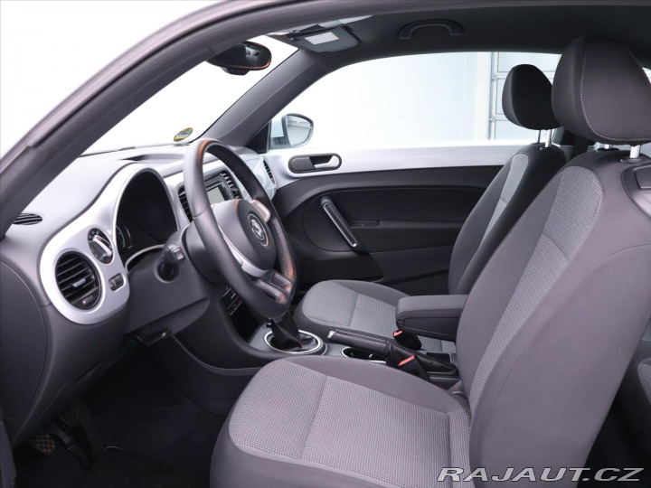 Volkswagen Beetle 1,2 TSI 77kW Design Serv. 2012