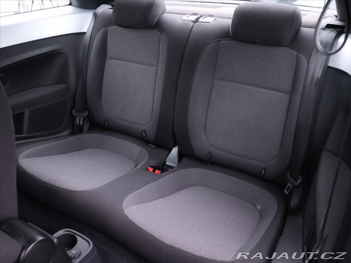 Volkswagen Beetle 1,2 TSI 77kW Design Serv. 2012