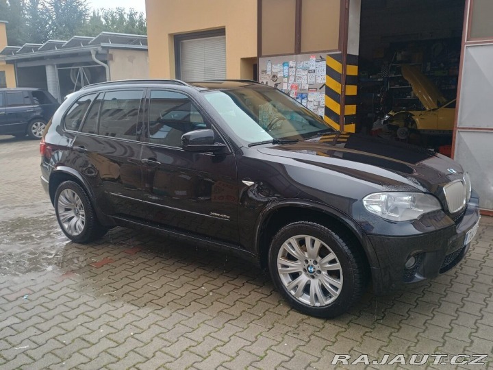 BMW X5 40d s vadným motorem 1800