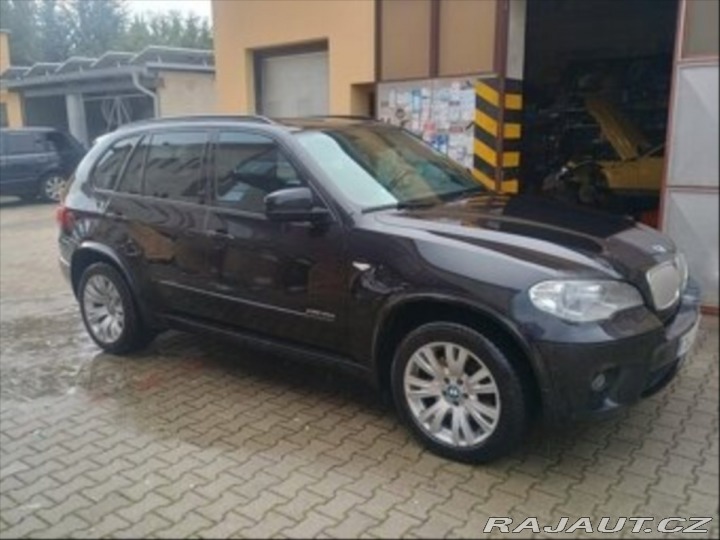 BMW X5 40d s vadným motorem 1800