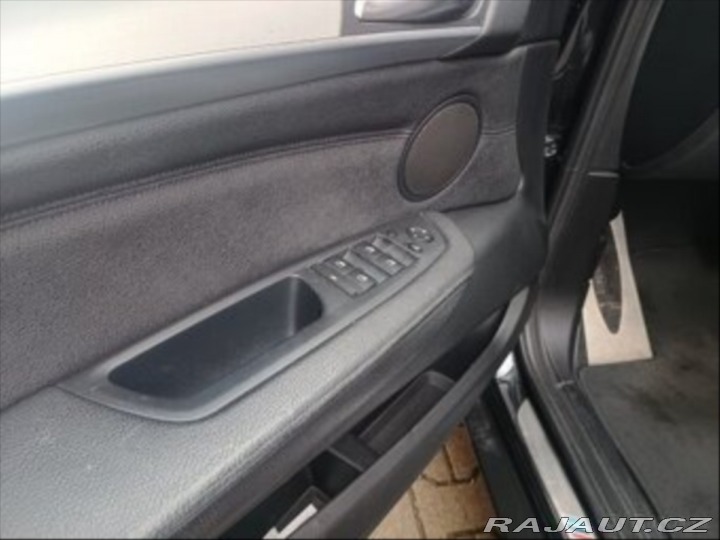 BMW X5 40d s vadným motorem 1800