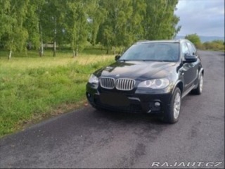 BMW X5 40d s vadným motorem 1800