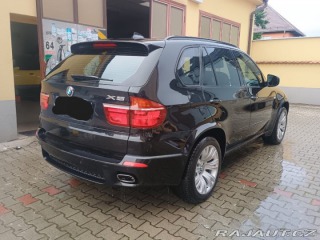 BMW X5 40d s vadným motorem 1800