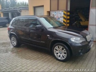BMW X5 40d s vadným motorem 1800