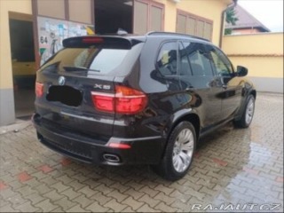 BMW X5 40d s vadným motorem 1800
