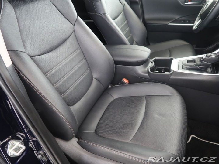 Toyota RAV4 2.5Hybrid,CZ,1Maj,Executi 2024