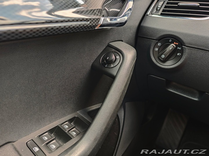 Škoda Octavia RS 2.0 TDi DSG ACC LED 13 2018