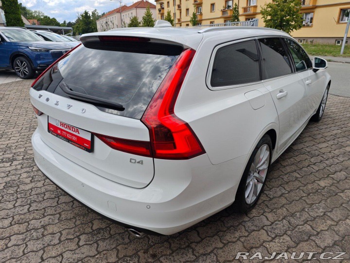 Volvo V90 2.0 D4 FWD Momentum 140kW 2019