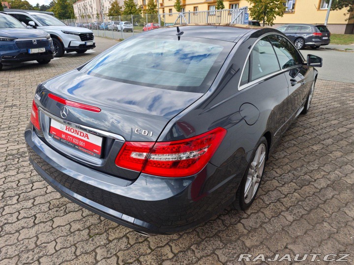 Mercedes-Benz E E 350CDi Coupe Elegance A 2011