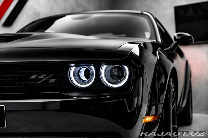 Dodge Challenger 6,4 R/T 492PS 1800