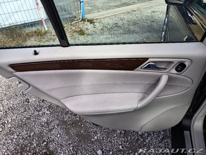 Mercedes-Benz C 180 Elegance 2006