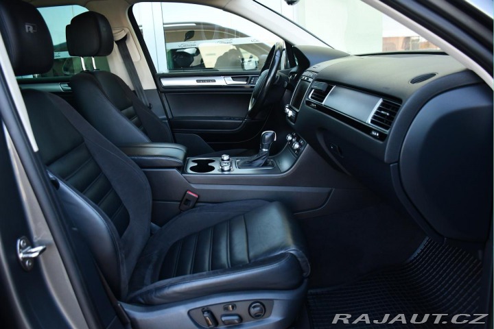 Volkswagen Touareg 3.0TDi V6 R-LINE 4M ACC T 2015