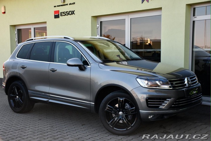 Volkswagen Touareg 3.0TDi V6 R-LINE 4M ACC T 2015