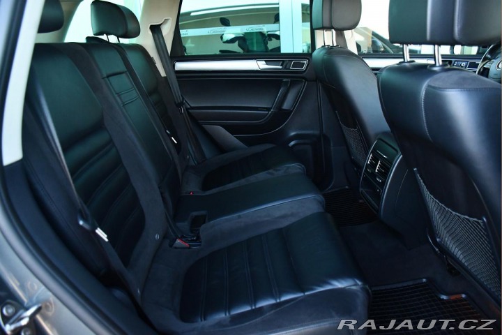 Volkswagen Touareg 3.0TDi V6 R-LINE 4M ACC T 2015