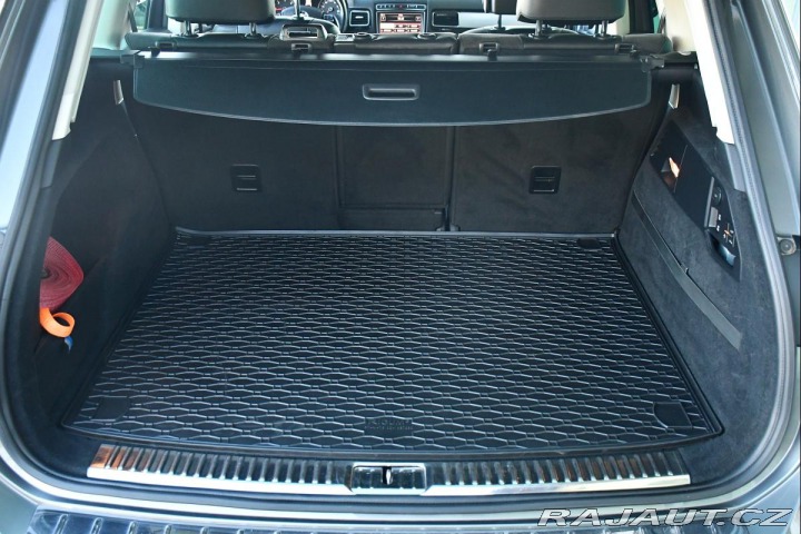 Volkswagen Touareg 3.0TDi V6 R-LINE 4M ACC T 2015