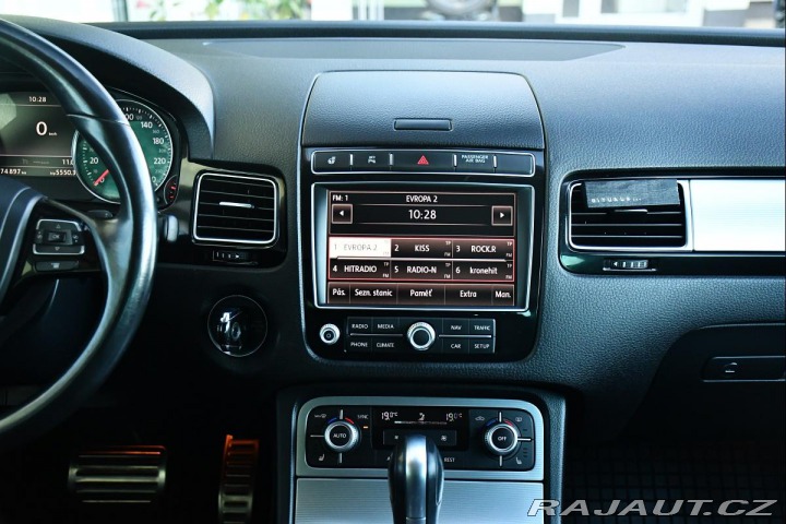 Volkswagen Touareg 3.0TDi V6 R-LINE 4M ACC T 2015