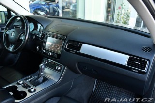 Volkswagen Touareg 3.0TDi V6 R-LINE 4M ACC T 2015