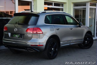 Volkswagen Touareg 3.0TDi V6 R-LINE 4M ACC T 2015