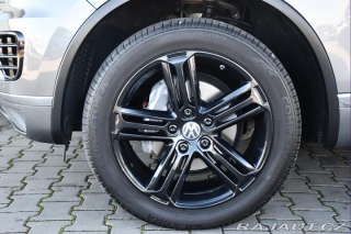 Volkswagen Touareg 3.0TDi V6 R-LINE 4M ACC T 2015