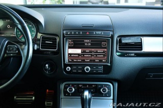 Volkswagen Touareg 3.0TDi V6 R-LINE 4M ACC T 2015