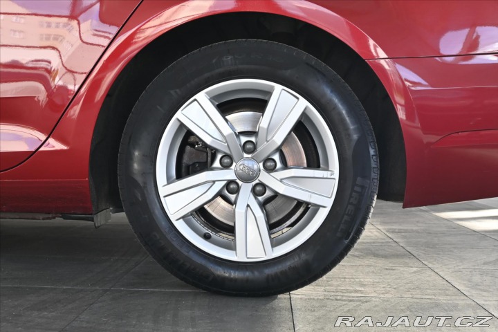 Audi A4 2,0 TDI 110 kW NAVIGACE Z 2018