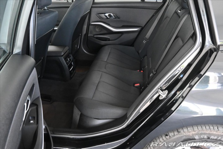 BMW 3 320d 140 kW STEPTRONIC Zá 2020