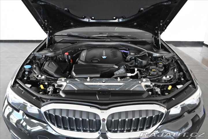 BMW 3 320d 140 kW STEPTRONIC Zá 2020