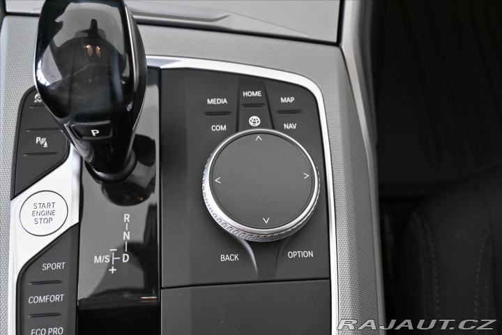 BMW 3 320d 140kW STEPTRONIC Zár 2020