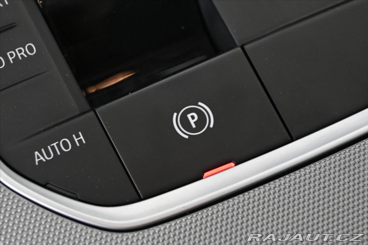 BMW 3 320d 140kW STEPTRONIC Zár 2020