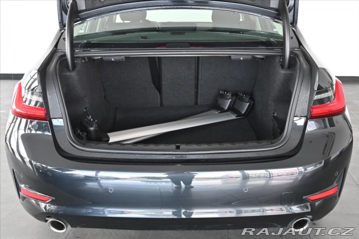 BMW 3 320d 140kW STEPTRONIC Zár 2020