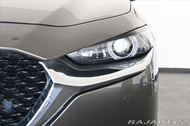 Mazda CX-30 2,0 Skyactiv-X 132 kW Lux 2020