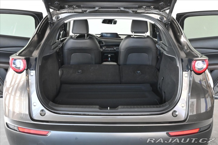 Mazda CX-30 2,0 Skyactiv-X 132 kW Lux 2020