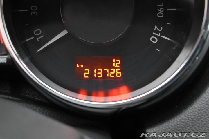 Peugeot 5008 1,6 HDi 84 kW 7/míst PANO 2014