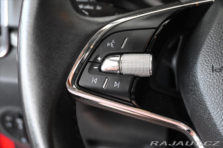 Škoda Karoq 1,0 TSi 81kW Ambiente Zár 2021