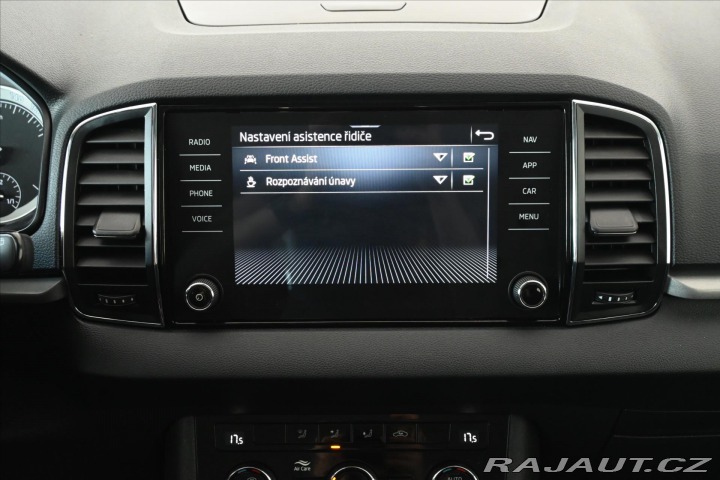 Škoda Karoq 1,0 TSi 81kW Ambiente Zár 2021