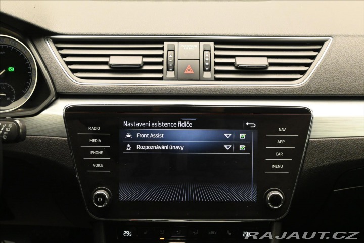 Škoda Superb 1,5 TSI 110 kW DSG Busine 2021