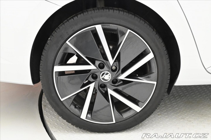 Škoda Superb 1,5 TSI 110 kW DSG Busine 2021