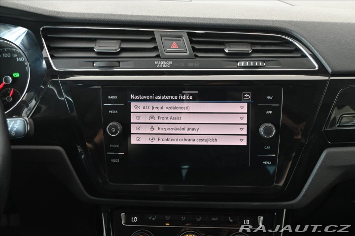 Volkswagen Touran 2,0 TDI 110 kW DSG 7Míst 2021