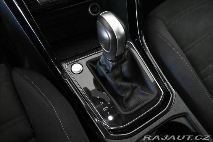 Volkswagen Touran 2,0 TDI 110 kW DSG 7Míst 2021