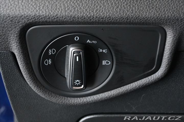 Volkswagen Touran 2,0 TDI 110 kW DSG 7Míst 2021