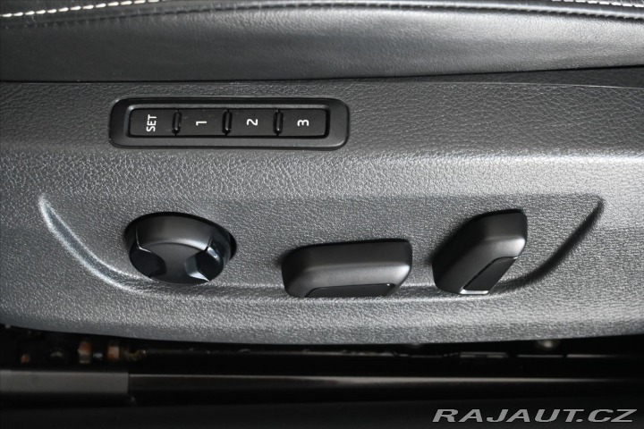 Škoda Superb 2,0 TDI 110 kW*DSG*STYLE* 2020