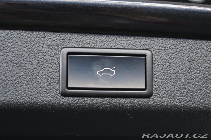 Škoda Superb 2,0 TDI 110 kW DSG Style 2020