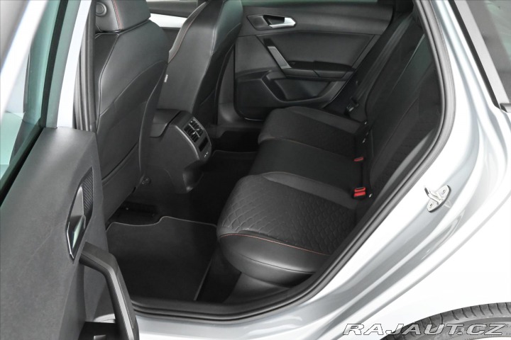 Seat Leon 2,0 TDI 110kW FR DSG PANO 2022