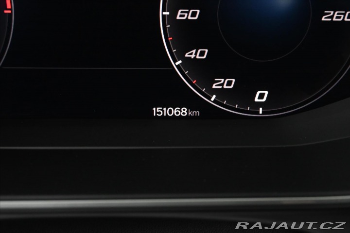 Seat Leon 2,0 TDI 110kW FR DSG PANO 2022