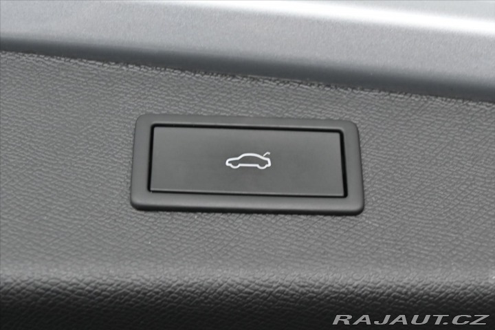 Seat Leon 2,0 TDI 110kW FR DSG PANO 2022