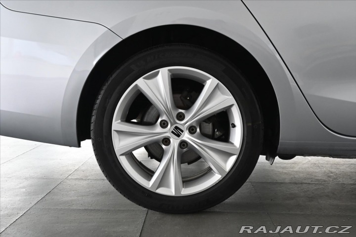 Seat Leon 2,0 TDI 110kW FR DSG PANO 2022